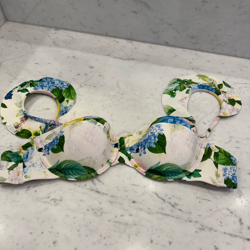 Monte & Lou Floral Print Bikini Top